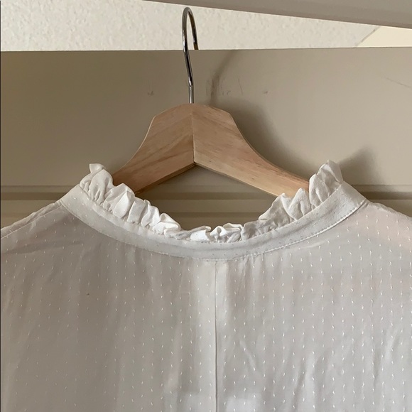 NWT H&M Top with Ruffled Collar - Picture 4 of 7